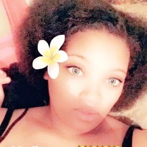 Meet your Posher, Natalie